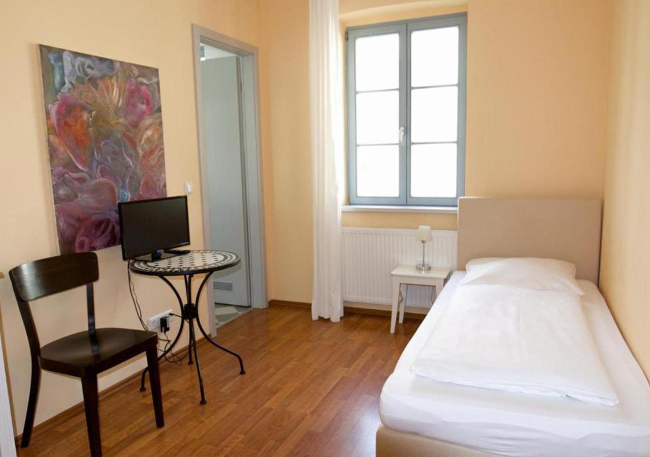דרזדן Hofgarten 1824 Hotel Garni מראה חיצוני תמונה